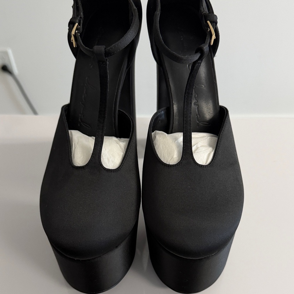 Chic Black Women's Platform Shoes